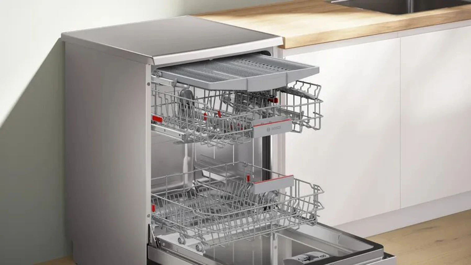 Bosch SMS6HMI01I Series 6 Free-Standing Dishwasher | 15 Place Settings | Home Connect (Wi-Fi Enabled) | Extra Clean Zone | VarioSpeed Plus | Heat Exchanger Drying | Anti-Fingerprint Finish | Energy Efficient | Silver Inox - Image 8