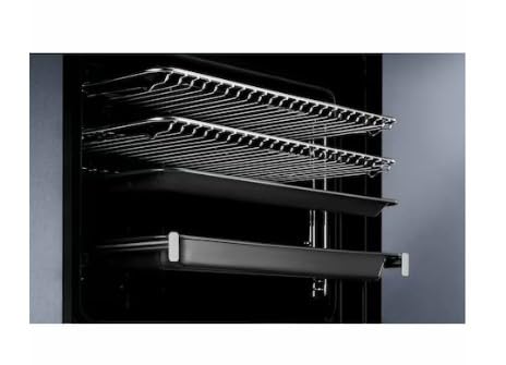 Electrolux 70L 60cm UltimateTaste 900 built-in single oven, Glass, Black, KOAAS31X - Image 4