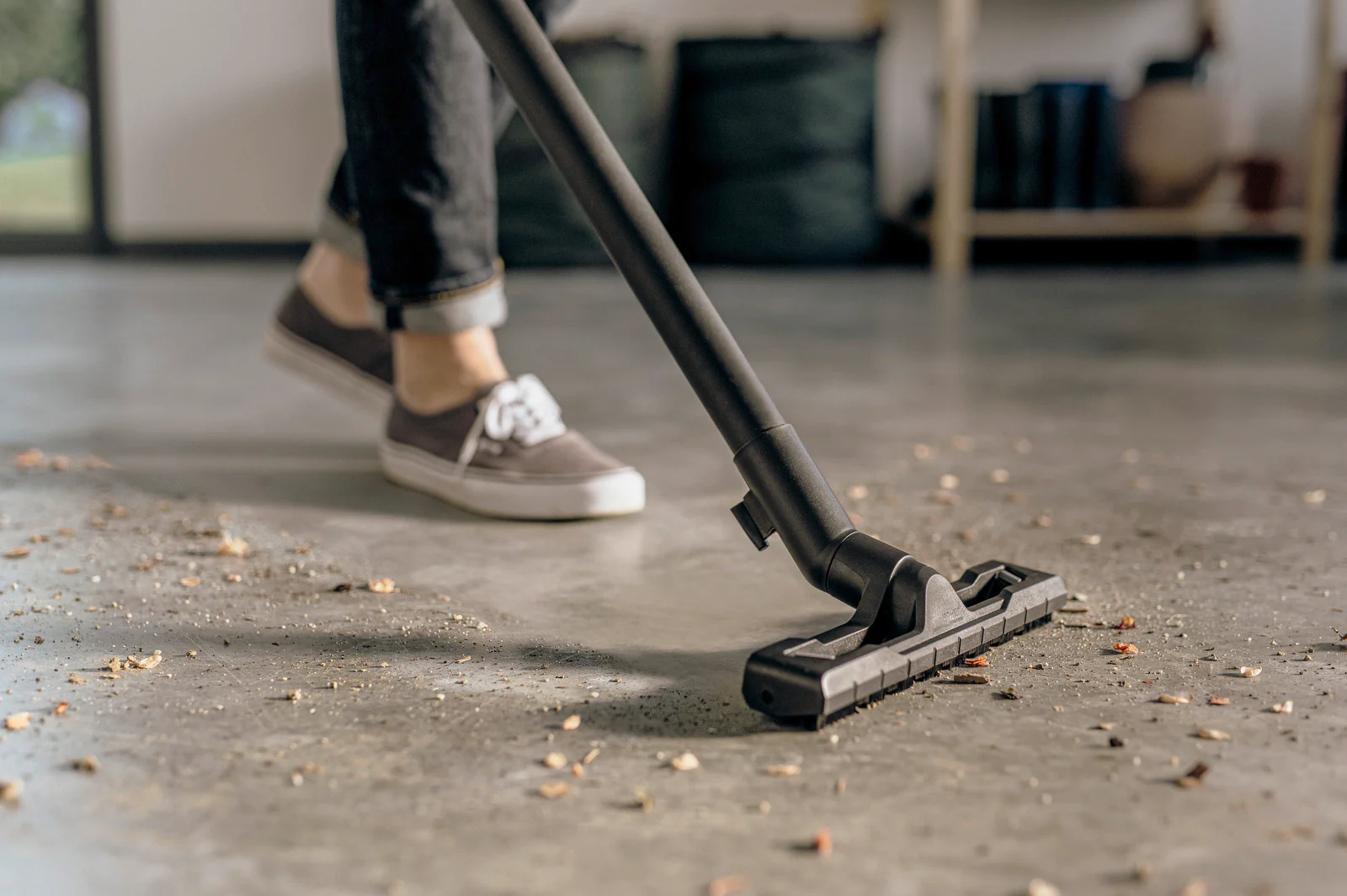 KARCHER WD 2 Plus V-12/4/18 |12 litres Capacity|Blower Function|4 m Cable with 1.8 m Suction Hose| Efficient Cleaning Wet and Dry Vacuum Cleaner - Image 5
