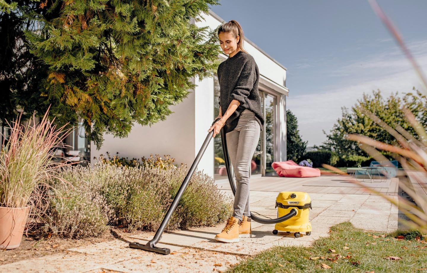 KARCHER WD 2 Plus V-12/4/18 |12 litres Capacity|Blower Function|4 m Cable with 1.8 m Suction Hose| Efficient Cleaning Wet and Dry Vacuum Cleaner - Image 6